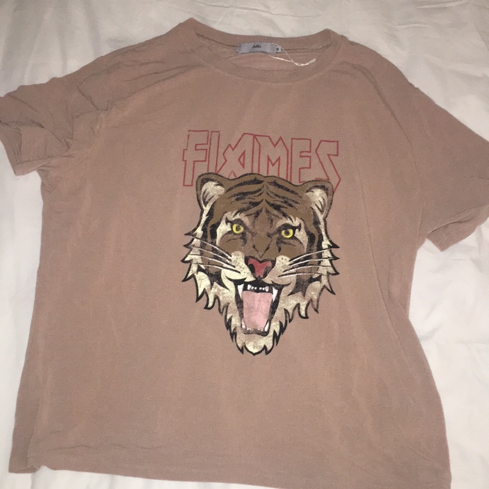 Graphic tee